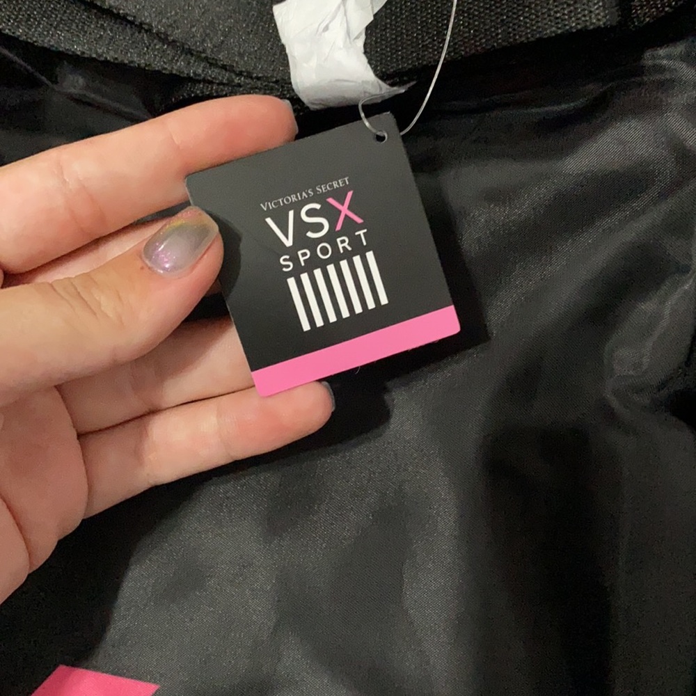 NWT~SOLD OUT VICTORIAS SECRET DUFFLE~VSX SPORT - Picture 5 of 6